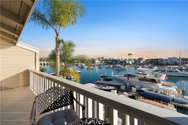 Photo of 995 Bayside #202, Newport Beach, CA 92660