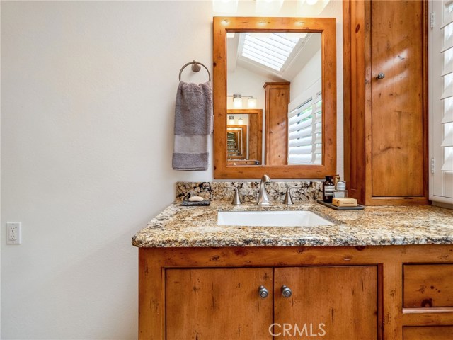 231 Irena Avenue, Redondo Beach, California 90277, 3 Bedrooms Bedrooms, ,1 BathroomBathrooms,Residential,Sold,Irena,SB20087245