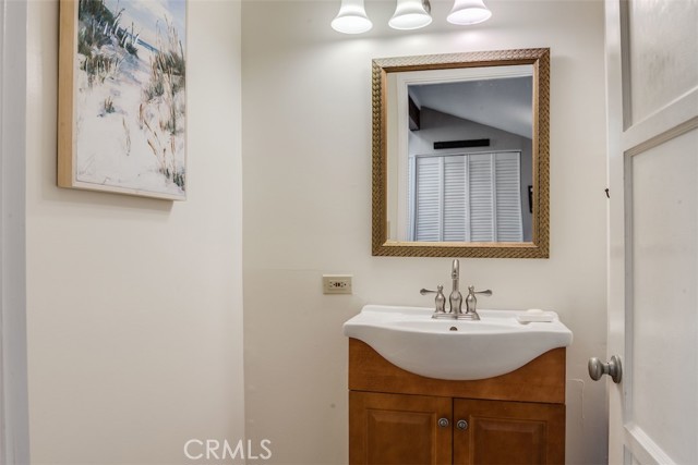 11 Dapplegray Lane, Rolling Hills Estates, California 90274, 3 Bedrooms Bedrooms, ,1 BathroomBathrooms,Residential,Sold,Dapplegray,PV21163306