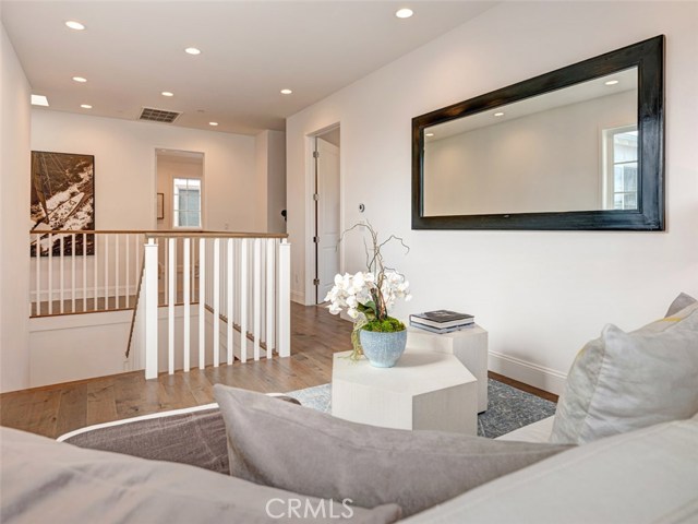 1907 Plant #B, Redondo Beach, California 90278, 4 Bedrooms Bedrooms, ,3 BathroomsBathrooms,Residential,Sold,Plant #B,SB20015765