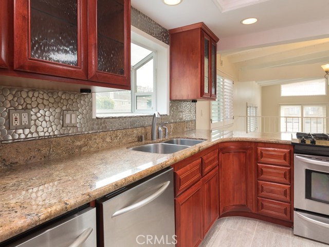 1732 Goodman Avenue, Redondo Beach, California 90278, 3 Bedrooms Bedrooms, ,2 BathroomsBathrooms,Residential,Sold,Goodman,SB18169105