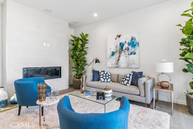 1832 Pacific Coast Highway, Hermosa Beach, California 90254, 3 Bedrooms Bedrooms, ,3 BathroomsBathrooms,Residential,Sold,Pacific Coast Highway,SB18123044