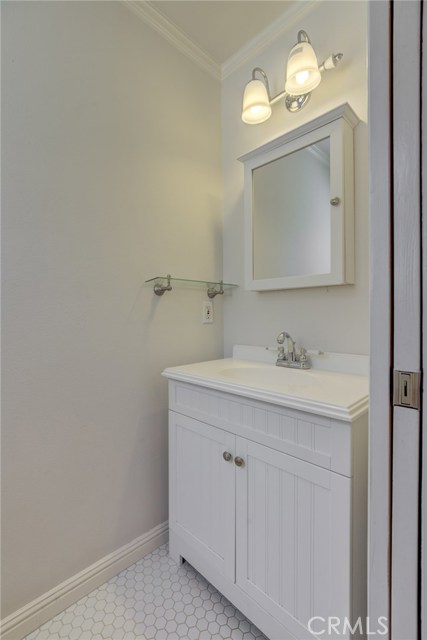 2813 Vista Drive, Manhattan Beach, California 90266, 4 Bedrooms Bedrooms, ,3 BathroomsBathrooms,Residential,Sold,Vista,SB20119545