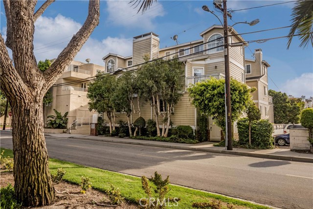 1109 Valley Drive, Hermosa Beach, California 90254, 2 Bedrooms Bedrooms, ,2 BathroomsBathrooms,Residential,Sold,Valley,SB17110855