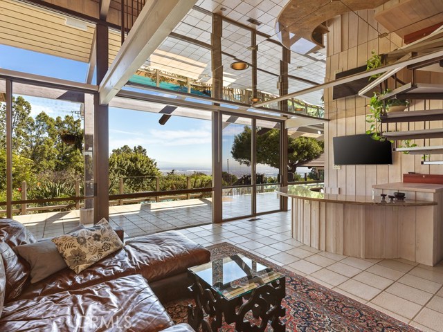 8 Eastfield Drive, Rolling Hills, California 90274, 5 Bedrooms Bedrooms, ,2 BathroomsBathrooms,Residential,Sold,Eastfield,SB17221489