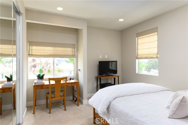 545 Avenue B, Redondo Beach, California 90277, 4 Bedrooms Bedrooms, ,3 BathroomsBathrooms,Residential,Sold,Avenue B,SB19097559