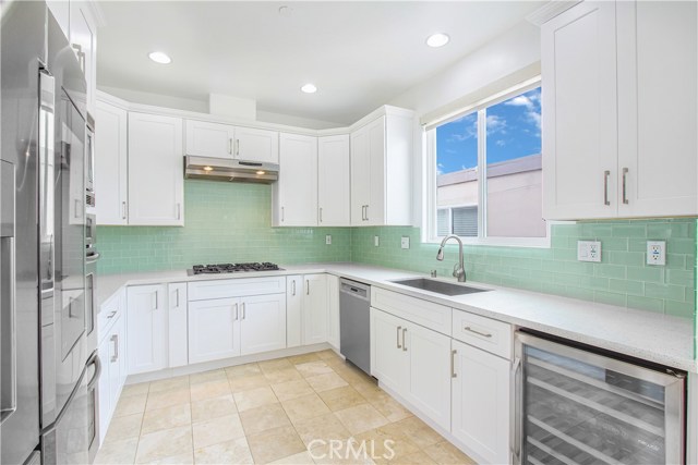 2305 Carnegie Lane, Redondo Beach, California 90278, 3 Bedrooms Bedrooms, ,2 BathroomsBathrooms,Residential,Sold,Carnegie,SB19145300