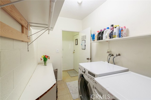 1400 Stanford Avenue, Redondo Beach, California 90278, 2 Bedrooms Bedrooms, ,2 BathroomsBathrooms,Residential,Sold,Stanford,SB18128290