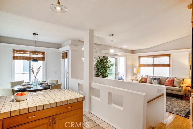 1517 Crest Drive, Manhattan Beach, California 90266, 3 Bedrooms Bedrooms, ,2 BathroomsBathrooms,Residential,Sold,Crest,SB19195795