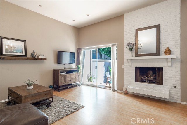 Spacious and bright living area!