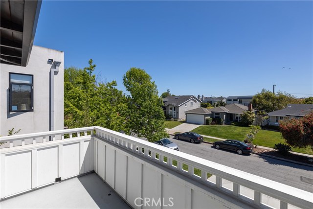 1631 19th Street, Manhattan Beach, California 90266, 5 Bedrooms Bedrooms, ,4 BathroomsBathrooms,Residential,Sold,19th,SB20082155