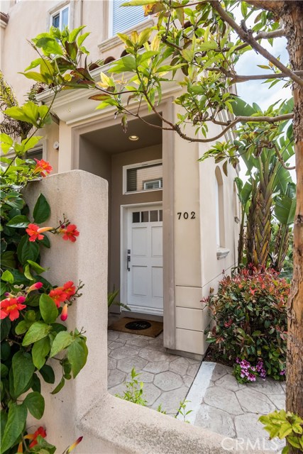 702 11th Street, Hermosa Beach, California 90254, 4 Bedrooms Bedrooms, ,2 BathroomsBathrooms,Residential,Sold,11th,SB18117521