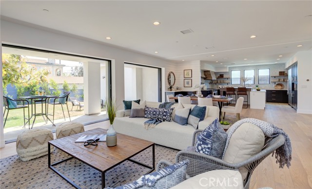 1130 21st Street, Manhattan Beach, California 90266, 5 Bedrooms Bedrooms, ,4 BathroomsBathrooms,Residential,Sold,21st,SB21098347