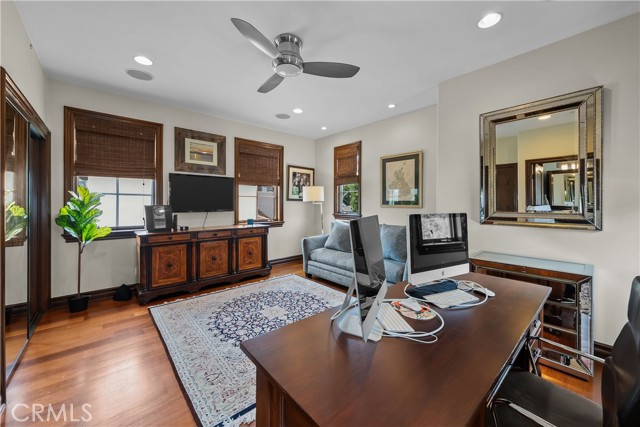 583 35th Street, Manhattan Beach, California 90266, 4 Bedrooms Bedrooms, ,1 BathroomBathrooms,Residential,Sold,35th,SB21141914