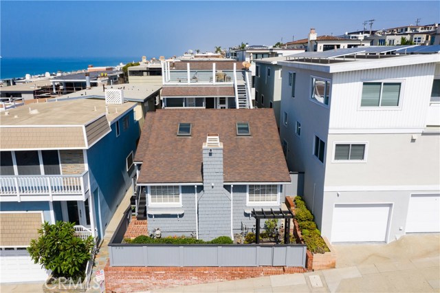 225 15th Street, Manhattan Beach, California 90266, 4 Bedrooms Bedrooms, ,1 BathroomBathrooms,Residential,Sold,15th,SB20180617