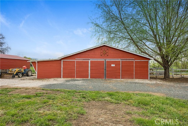 25'x38' barn