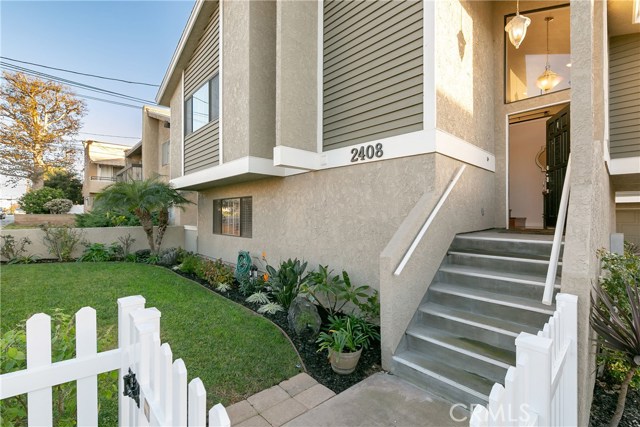 2408 Rockefeller Lane, Redondo Beach, California 90278, 3 Bedrooms Bedrooms, ,2 BathroomsBathrooms,Residential,Sold,Rockefeller,SB19003633