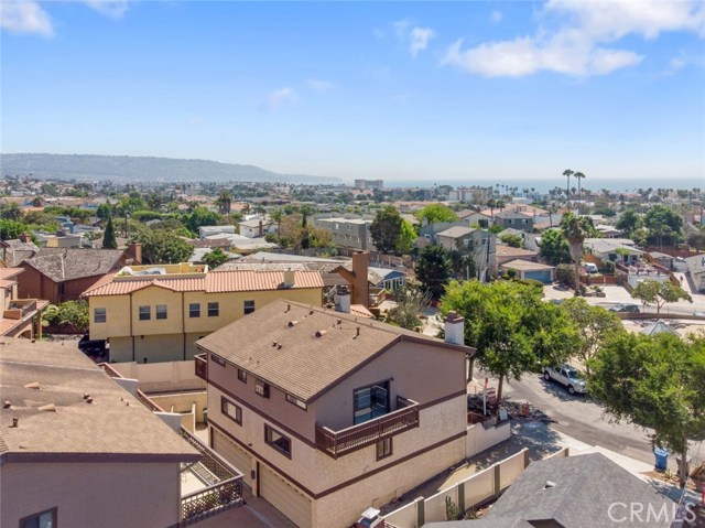 706 Vincent, Redondo Beach, California 90277, 2 Bedrooms Bedrooms, ,3 BathroomsBathrooms,Residential,Sold,Vincent,SB18193066