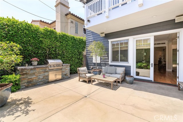 2614 Pacific Avenue, Manhattan Beach, California 90266, 4 Bedrooms Bedrooms, ,3 BathroomsBathrooms,Residential,Sold,Pacific,SB19106317