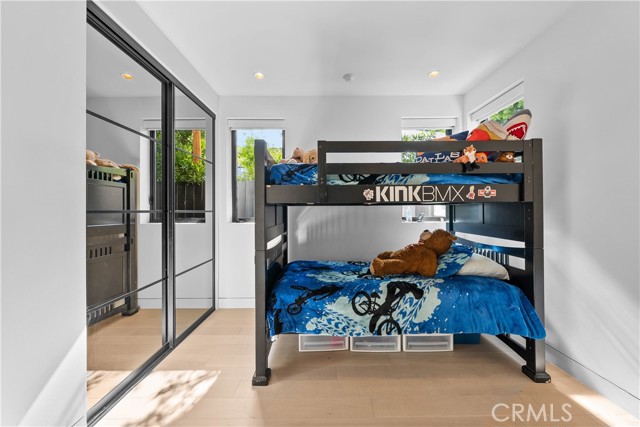 733 12th Street, Manhattan Beach, California 90266, 5 Bedrooms Bedrooms, ,6 BathroomsBathrooms,Residential,Sold,12th,SB21089898