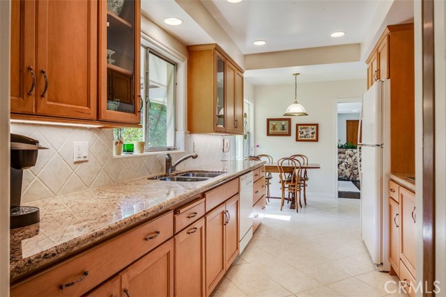 28810 Crestridge Road, Rancho Palos Verdes, California 90275, 4 Bedrooms Bedrooms, ,2 BathroomsBathrooms,Residential,Sold,Crestridge,PV19068448