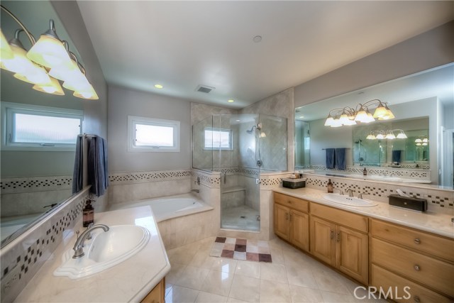 1914 Ruhland Avenue, Redondo Beach, California 90278, 4 Bedrooms Bedrooms, ,2 BathroomsBathrooms,Residential,Sold,Ruhland,SB17151670