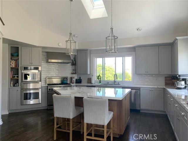 601 Gertruda Avenue, Redondo Beach, California 90277, 4 Bedrooms Bedrooms, ,3 BathroomsBathrooms,Residential,Sold,Gertruda,SB21188342