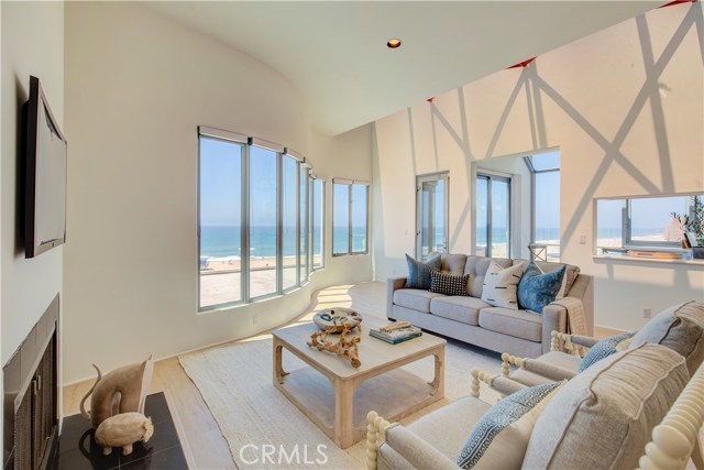 2522 The Strand, Manhattan Beach, California 90266, 3 Bedrooms Bedrooms, ,2 BathroomsBathrooms,Residential,Sold,The Strand,SB19094440