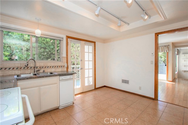 Kitchen Breakfast Area