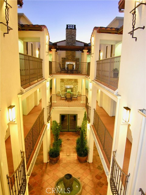 2001 Artesia Boulevard, Redondo Beach, California 90278, 2 Bedrooms Bedrooms, ,1 BathroomBathrooms,Residential,Sold,Artesia,SB20065471