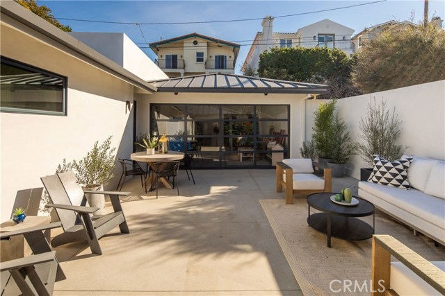 3528 Poinsettia Avenue, Manhattan Beach, California 90266, 3 Bedrooms Bedrooms, ,2 BathroomsBathrooms,Residential,Sold,Poinsettia,SB18281926