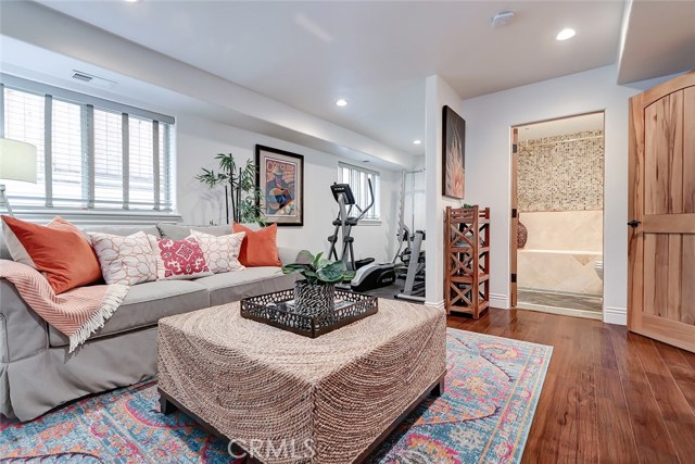 2615 Laurel Avenue, Manhattan Beach, California 90266, 5 Bedrooms Bedrooms, ,3 BathroomsBathrooms,Residential,Sold,Laurel,SB20122335