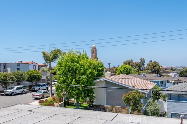 728 13th Street, Manhattan Beach, California 90266, 3 Bedrooms Bedrooms, ,2 BathroomsBathrooms,Residential,Sold,13th,SB21113806