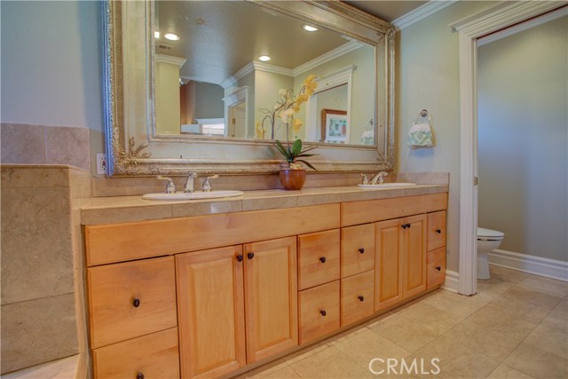 2403 Rockefeller Lane, Redondo Beach, California 90278, 3 Bedrooms Bedrooms, ,2 BathroomsBathrooms,Residential,Sold,Rockefeller,SB20237105