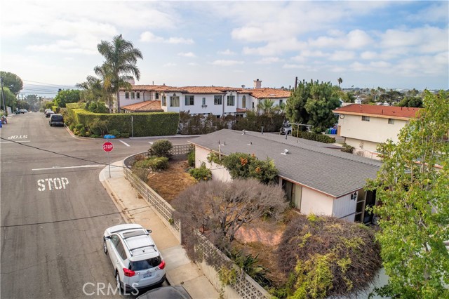 837 9th Street, Manhattan Beach, California 90266, 3 Bedrooms Bedrooms, ,2 BathroomsBathrooms,Residential,Sold,9th,SB18235489