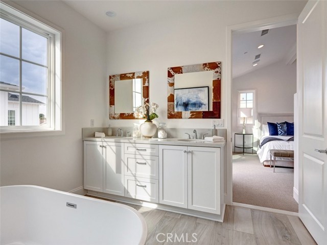 2420 Huntington Lane, Redondo Beach, California 90278, 4 Bedrooms Bedrooms, ,3 BathroomsBathrooms,Residential,Sold,Huntington,PW20101763
