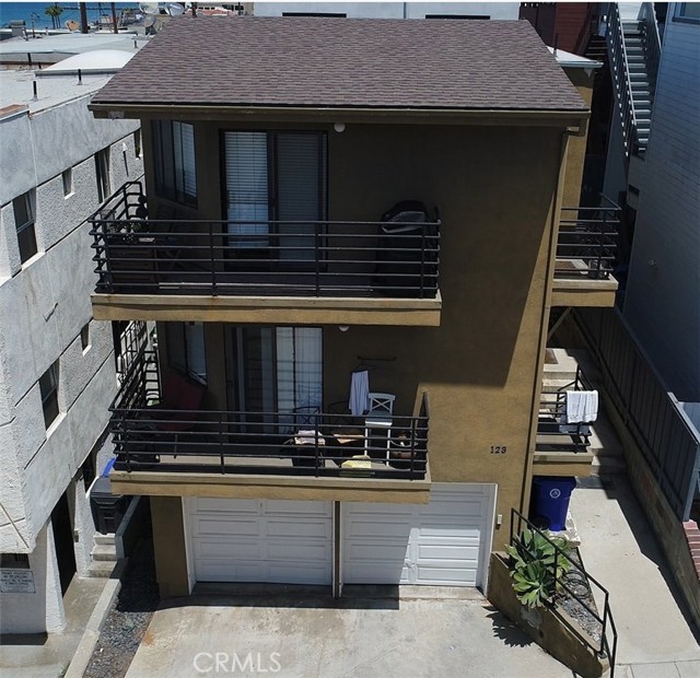 123 40th Street, Manhattan Beach, California 90266, ,Residential Income,Sold,40th,SB18162604