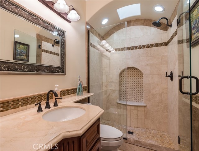 2012 Robinson Street, Redondo Beach, California 90278, 5 Bedrooms Bedrooms, ,3 BathroomsBathrooms,Residential,Sold,Robinson,SB18078924