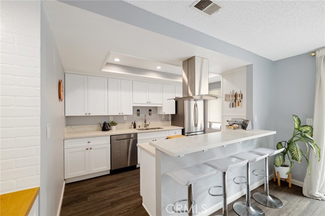 515 Meyer Lane, Redondo Beach, California 90278, 2 Bedrooms Bedrooms, ,1 BathroomBathrooms,Residential,Sold,Meyer,SB21117464