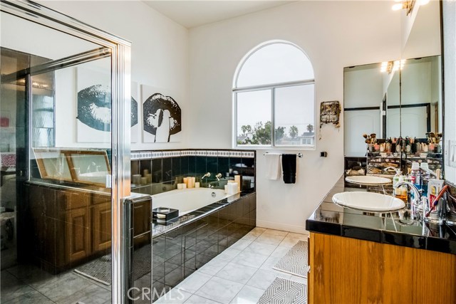 214 Avenue H, Redondo Beach, California 90277, 3 Bedrooms Bedrooms, ,2 BathroomsBathrooms,Residential,Sold,Avenue H,SB17200992