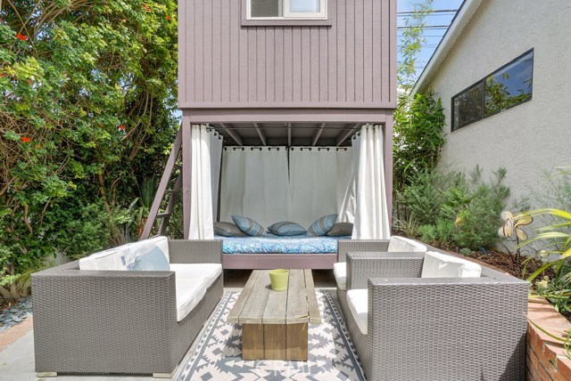 2300 Poinsettia Avenue, Manhattan Beach, California 90266, 4 Bedrooms Bedrooms, ,3 BathroomsBathrooms,Residential,Sold,Poinsettia,SB17106769