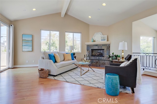 2210 Mathews Avenue, Redondo Beach, California 90278, 3 Bedrooms Bedrooms, ,2 BathroomsBathrooms,Residential,Sold,Mathews,SB19170590