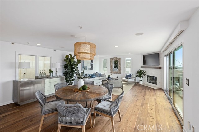 315 24th Street, Manhattan Beach, California 90266, 3 Bedrooms Bedrooms, ,3 BathroomsBathrooms,Residential,Sold,24th,SB20212174