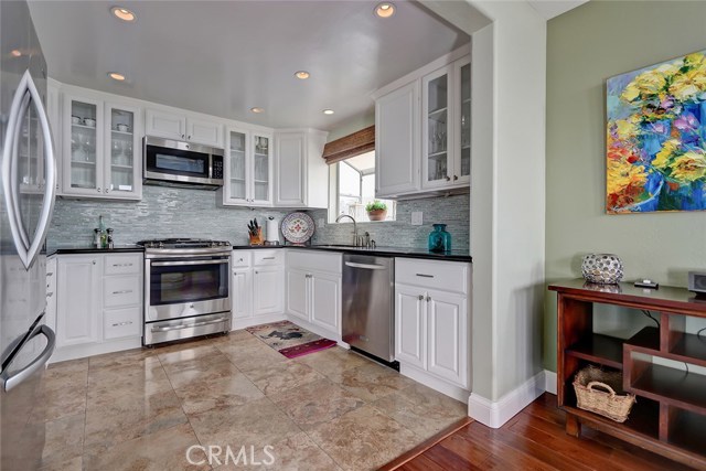 506 Helberta Avenue, Redondo Beach, California 90277, 3 Bedrooms Bedrooms, ,2 BathroomsBathrooms,Residential,Sold,Helberta,SB19050182