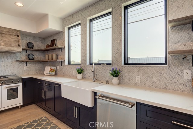 1130 21st Street, Manhattan Beach, California 90266, 5 Bedrooms Bedrooms, ,4 BathroomsBathrooms,Residential,Sold,21st,SB21098347