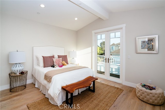 1457 18th Street, Manhattan Beach, California 90266, 5 Bedrooms Bedrooms, ,2 BathroomsBathrooms,Residential,Sold,18th,SB17091633