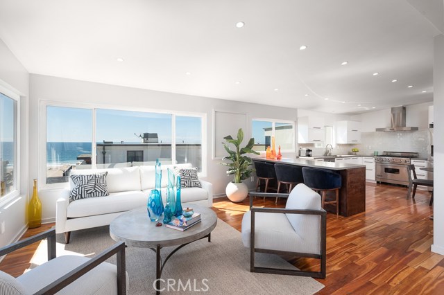 133 1st Street, Manhattan Beach, California 90266, 3 Bedrooms Bedrooms, ,2 BathroomsBathrooms,Residential,Sold,1st,SB20052011