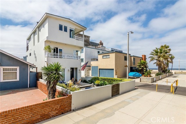 18 5th Street, Hermosa Beach, California 90254, 3 Bedrooms Bedrooms, ,4 BathroomsBathrooms,Residential,Sold,5th,SB18157510
