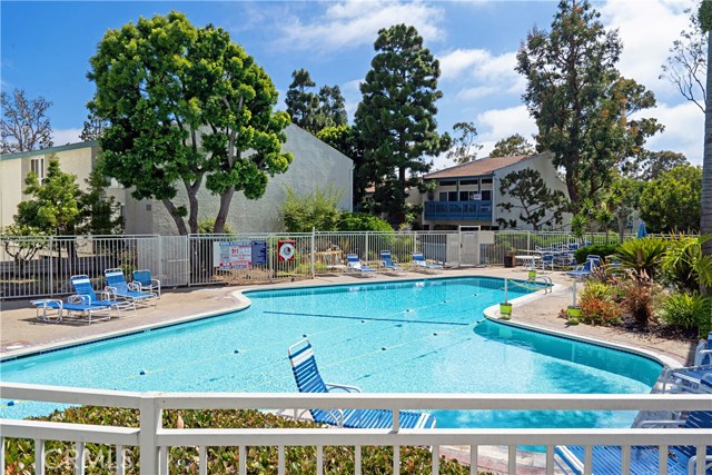 605 Prospect Avenue, Redondo Beach, California 90277, 2 Bedrooms Bedrooms, ,2 BathroomsBathrooms,Residential,Sold,Prospect,SB20126152