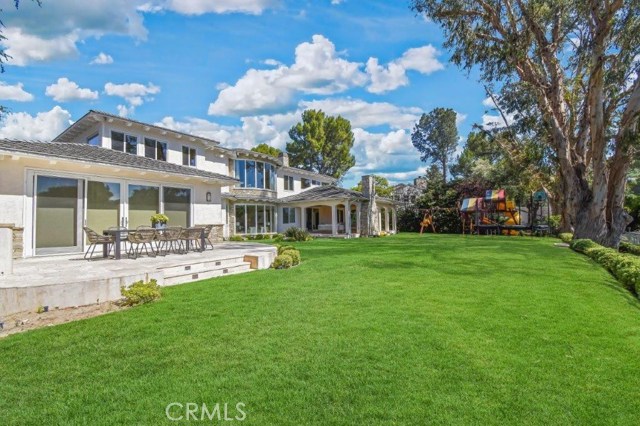 Huge Grassy Backyard